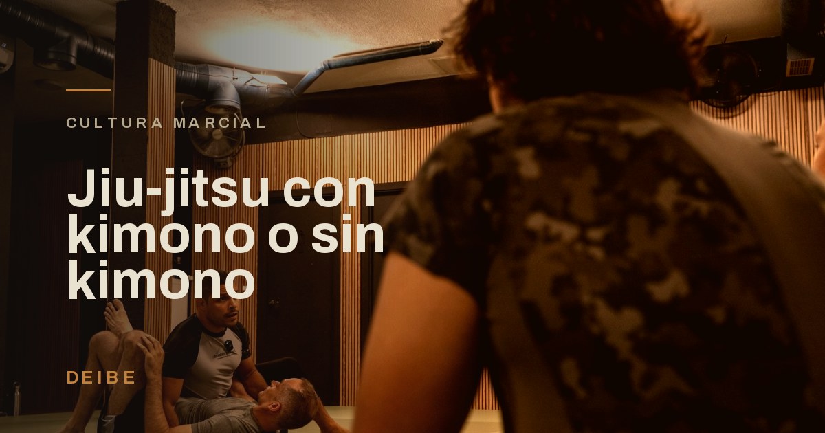 Entrenamiento de jiu-jitsu sin kimono en el tatami de DEIBE, Arganzuela, Madrid.